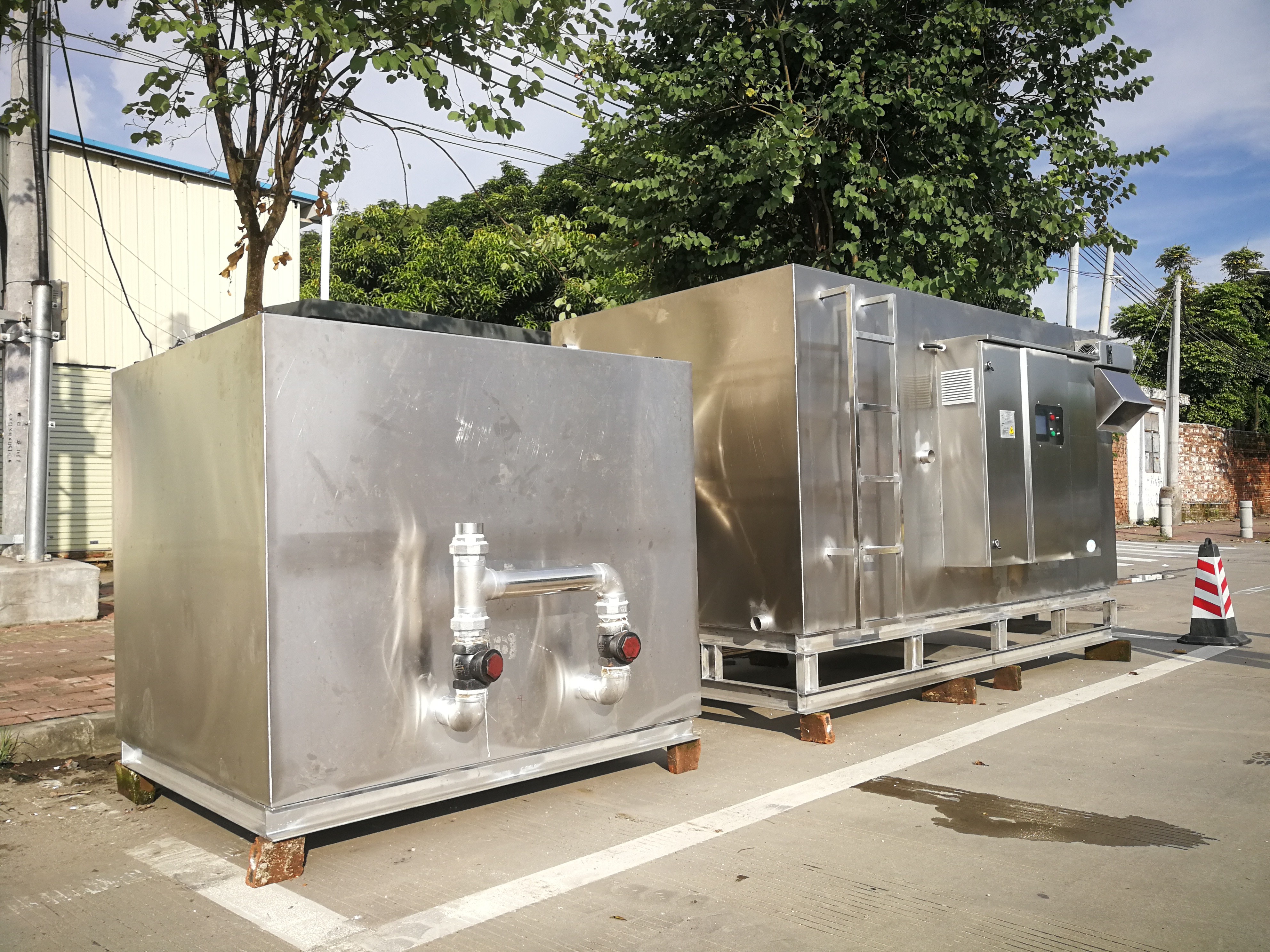 绿森全自动油水分离器